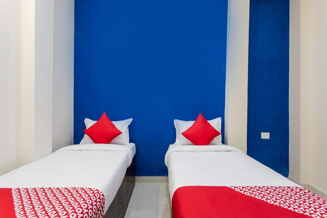 Oyo 27862 Hotel Brooklyn Индаур Экстерьер фото