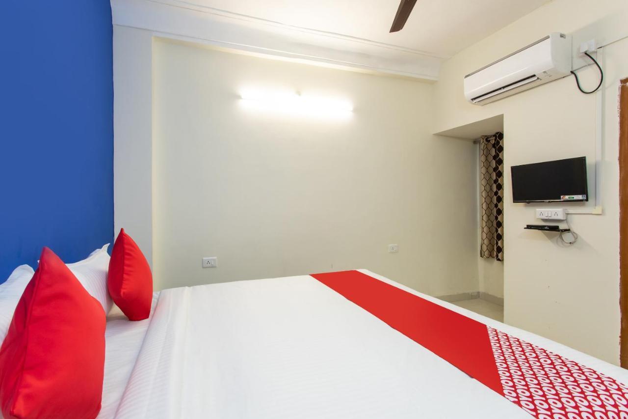 Oyo 27862 Hotel Brooklyn Индаур Экстерьер фото